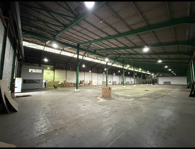3,544M² WAREHOUSE TO LET IN EPPING INDUSTRIAL